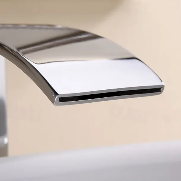 Waterfall Bathroom Sink Mixer Faucet Tall, Modern Style Brass Basin Taps Chrome Vessel Single Handle One Hole Bath Taps with Cold and Hot Water Hose