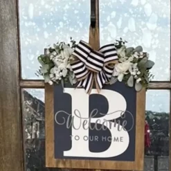 Welcome Signs with Surname for Front Door, Spring Door Wreath with bow, Creative Signs with 26 Letters for Spring Door Decoration